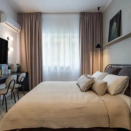 Near Cismigiu & Piata Universitatii Apartamento