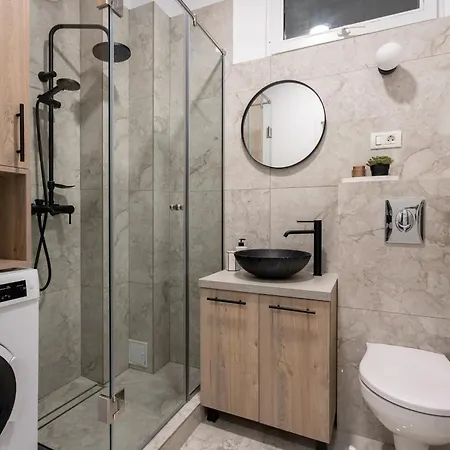 Near Cismigiu & Piata Universitatii * Bukarest