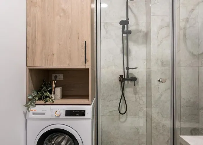 Near Cismigiu & Piata Universitatii Бухарест