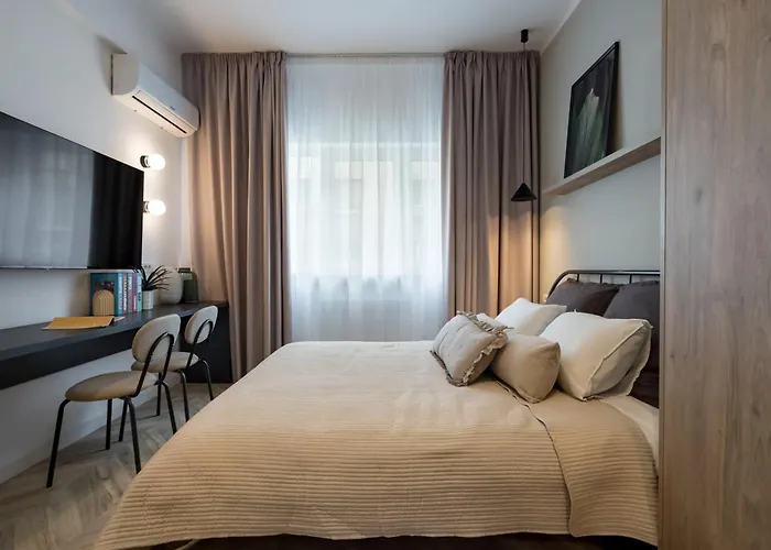 Near Cismigiu&piata Universitatii Apartament